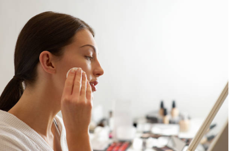 Screenshot_2018-07-18 Makeup Stock Photos and Pictures Getty Images(8).png