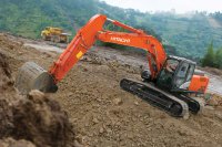 hitachi240-2.200.jpg