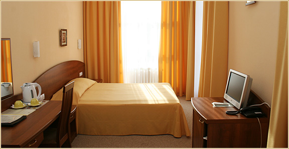room_improved_1.jpg
