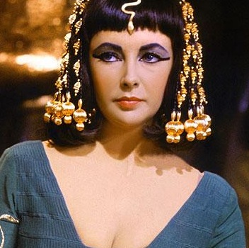 42708880_elizabeth_taylor.jpg